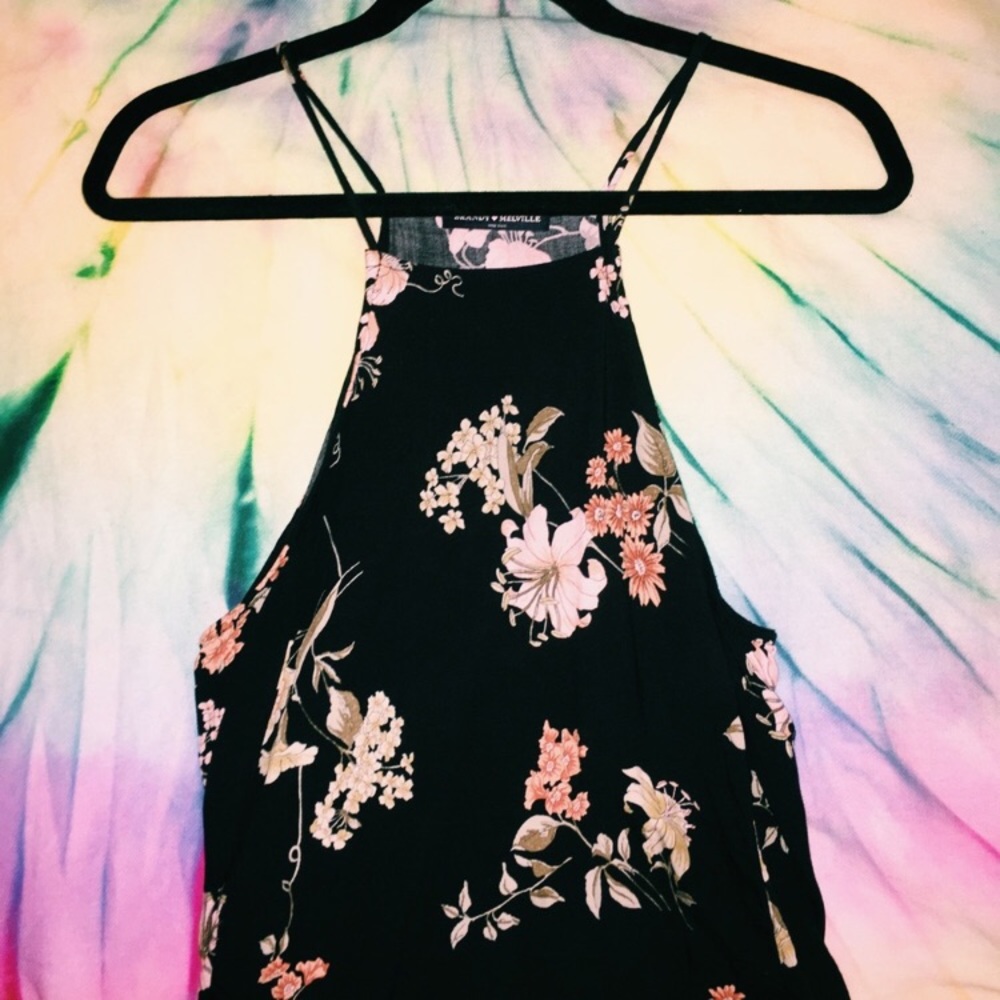 🌸BRANDY MELVILLE FLORAL TOP🌸